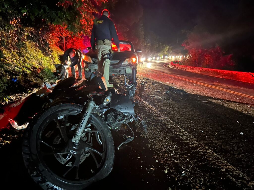Acidente deixa motociclista gravemente ferido na BR-116 em Ivoti