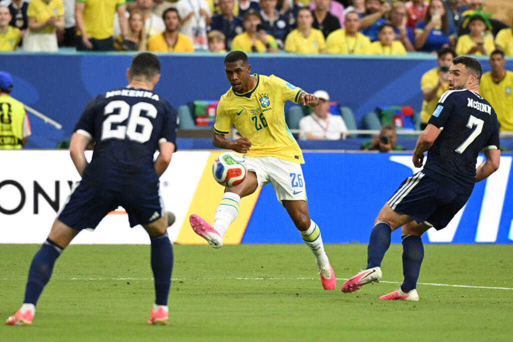 RAYAN (26) em lance da partida entre Escocia vs Brasil, valida pela fase de qrupo da Copa do Mundo FIFA 2026, realizada no Hard Rock Stadium, nesta quarta-feira (24). Foto: André Durão