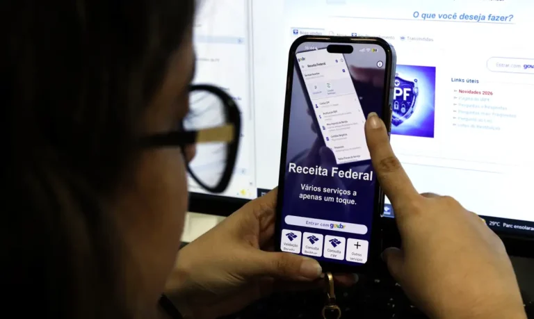 Receita paga nesta sexta-feira terceiro lote de restituição do IR 2026 para cerca de 2,7 milhões de declarantes
