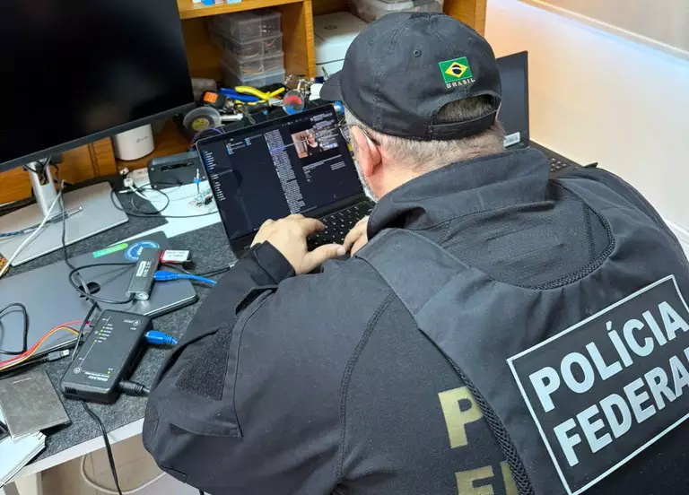 Dois são presos em flagrante em operação contra armazenamento de conteúdos de abuso infantil em Canoas e outras quatro cidades