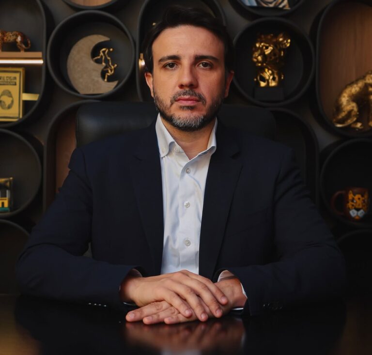 Renan Santos (Missão) tem campanha digital suspensa para a Presidência da República. Foto: Reprodução / Redes Sociais