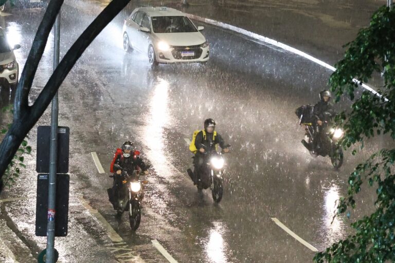 Defesa Civil alerta para risco de tempestades severas e ventos de 90 quilômetros por hora entre quinta e sexta