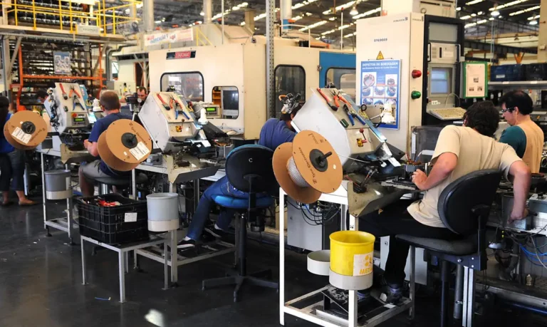 Produção industrial recua 1,8% em junho e acumula perda de 2,7% em dois meses, aponta IBGE