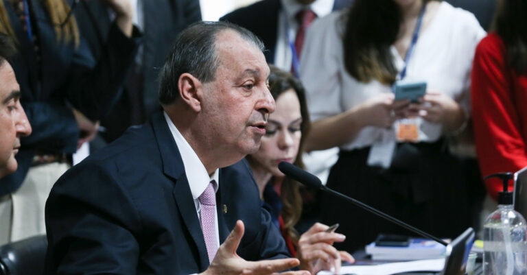Omar Aziz parecer PEC do fim da 6x1. Foto: Divulgação / Agência Brasil