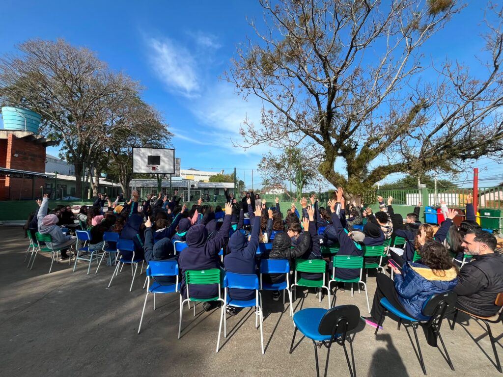 Projeto leva debate sobre violência contra a mulheres para escola de Canoas no Agosto Lilás