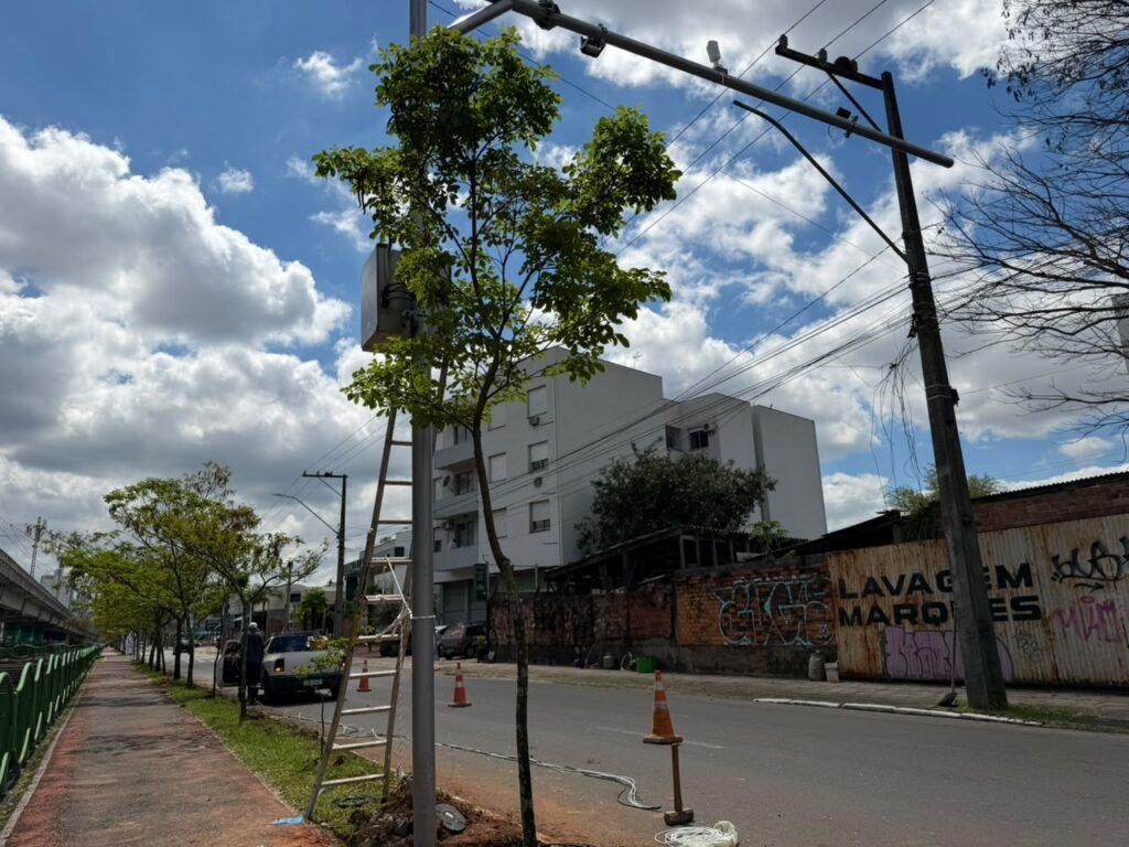 Mais um pardal nas ruas de Novo Hamburgo? Instalação de equipamentos na Nações Unidas é teste
